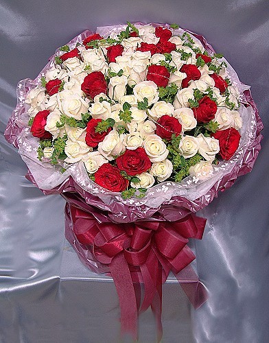 A026 99朵玫瑰花束